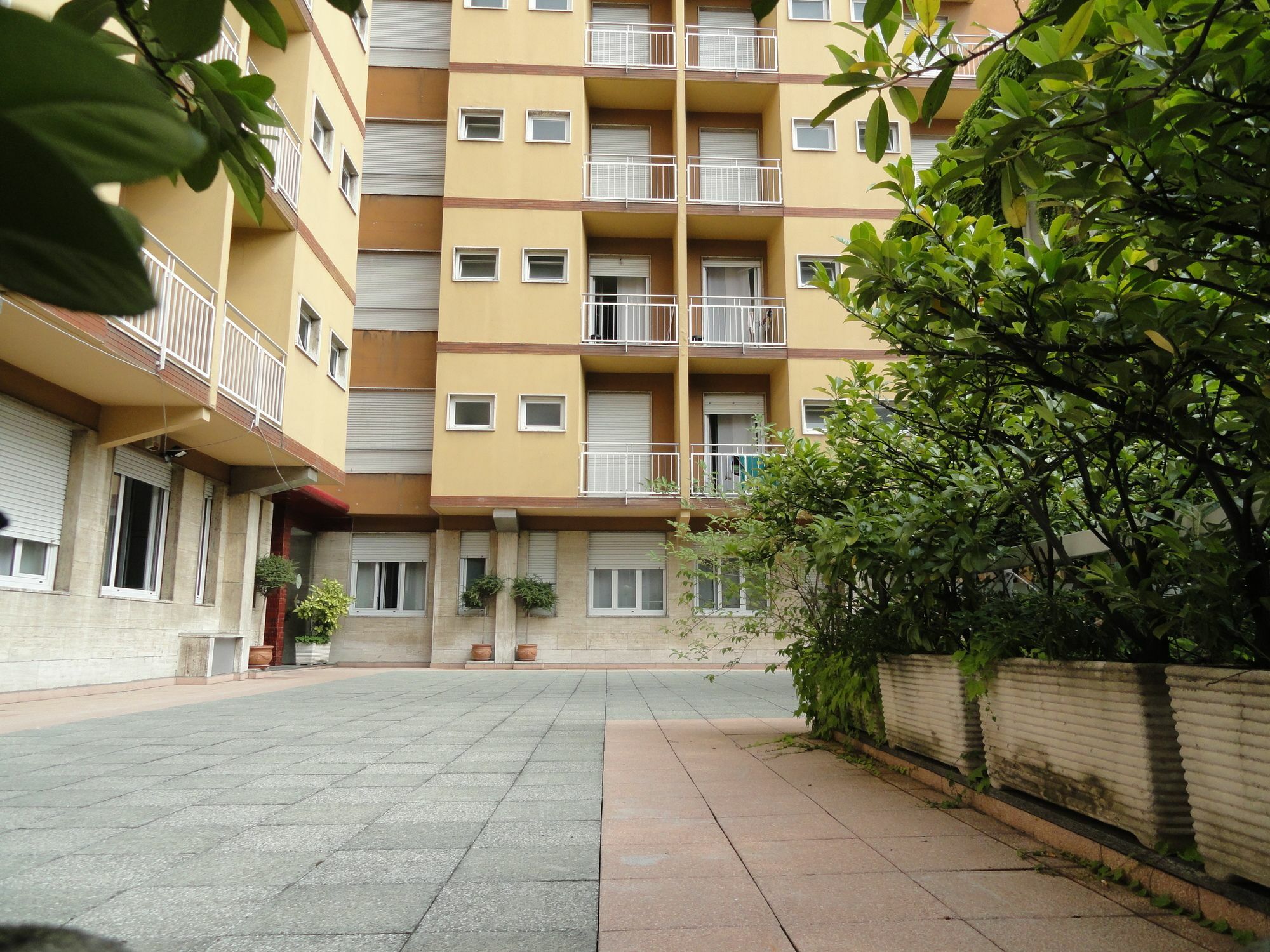 Residence Giusti 6 Milano Exteriör bild